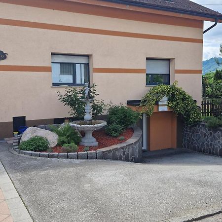 Hisa Bizjak Kranj Esterno foto