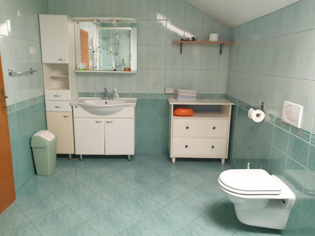 Hisa Bizjak Kranj Esterno foto