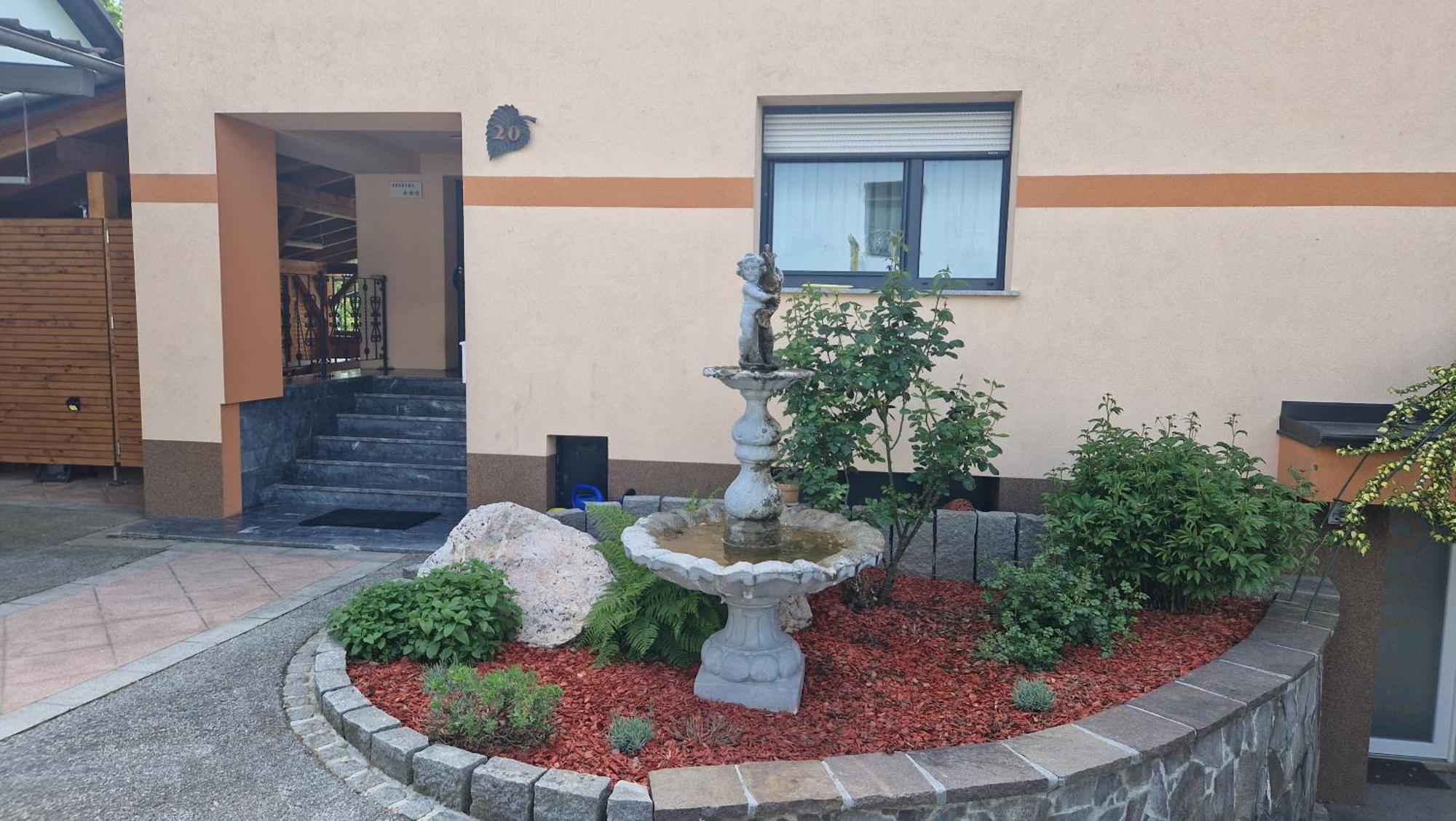 Hisa Bizjak Kranj Esterno foto